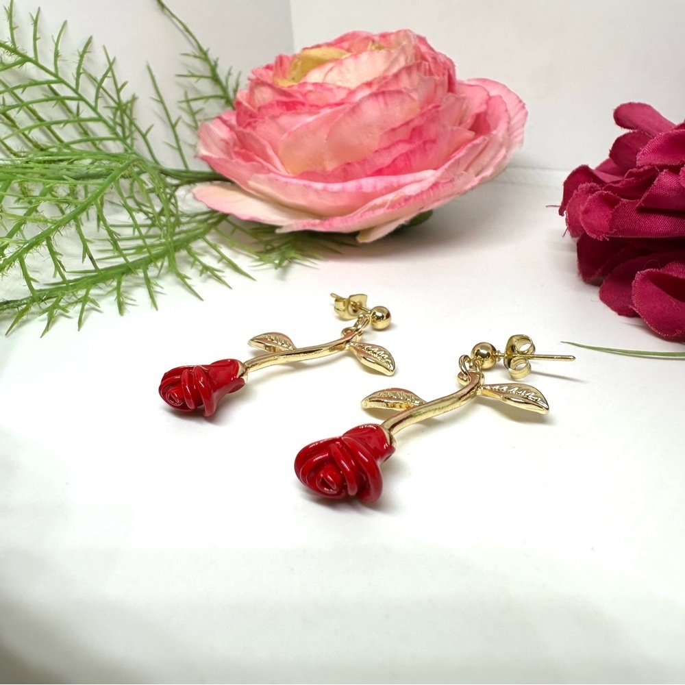 NEW⚜️Red Rose Dangly Earrings - Picture 3 of 4